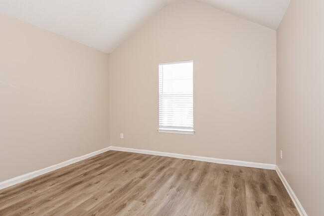 Building Photo - 7537 Edenberry Way