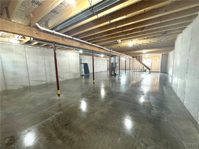 Building Photo - 6251 Meadow Dr