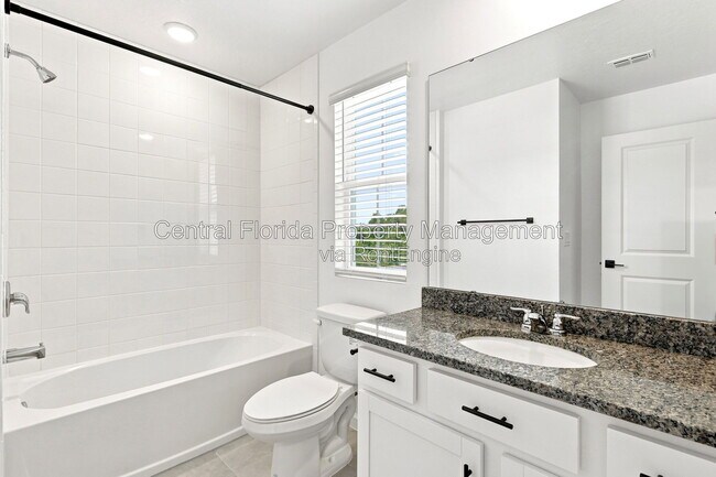 Building Photo - 865 Spring Palms Lp