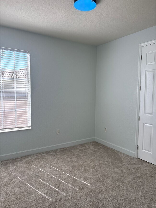 Building Photo - Cypress Reserve - 3 bedroom 2 bath townhouse