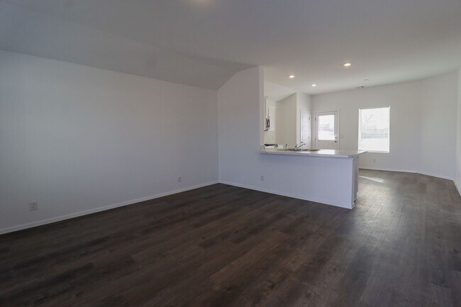 Building Photo - 3 Bed | 2 Bath in Coweta!