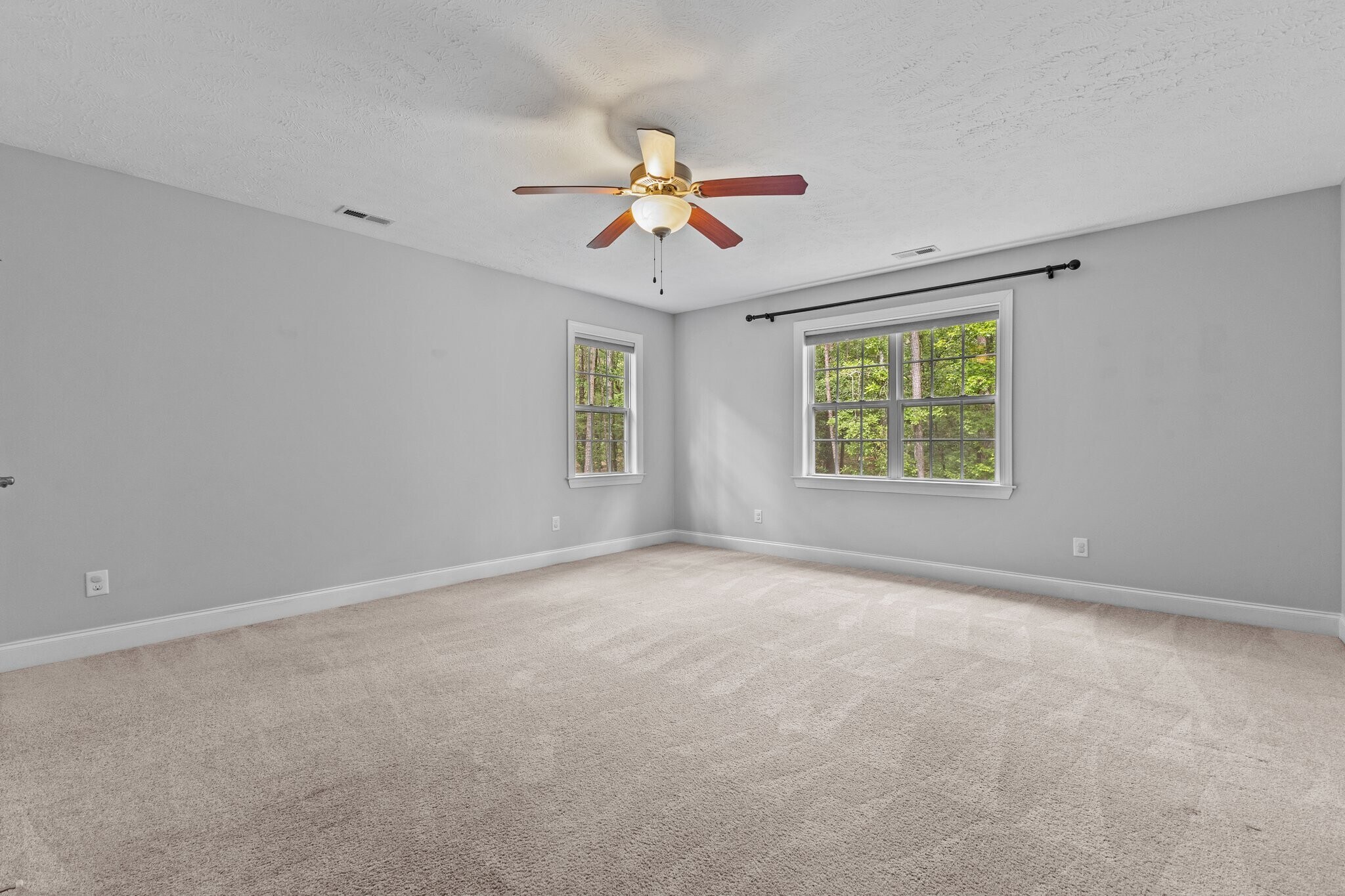 Building Photo - 768 Riverbirch Dr