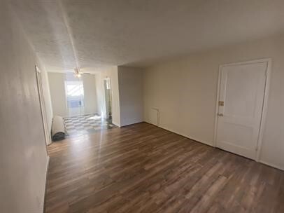 Building Photo - 4420 Roseland St