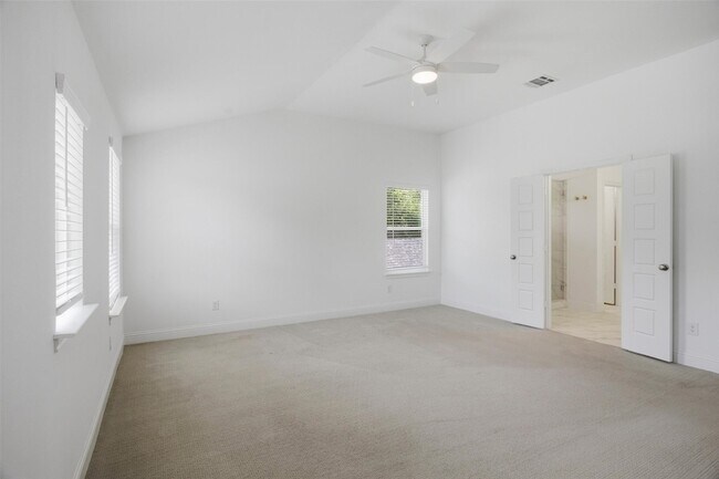 Building Photo - 228 Sunset Ln