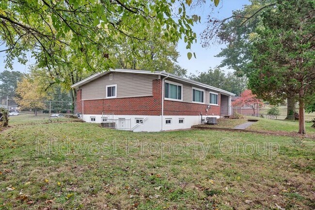 Building Photo - 4 Saratoga Ct