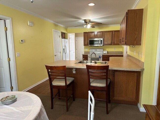 Building Photo - 24 Mel-Ron Ct-