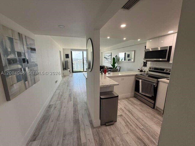 Building Photo - 13499 Biscayne Blvd