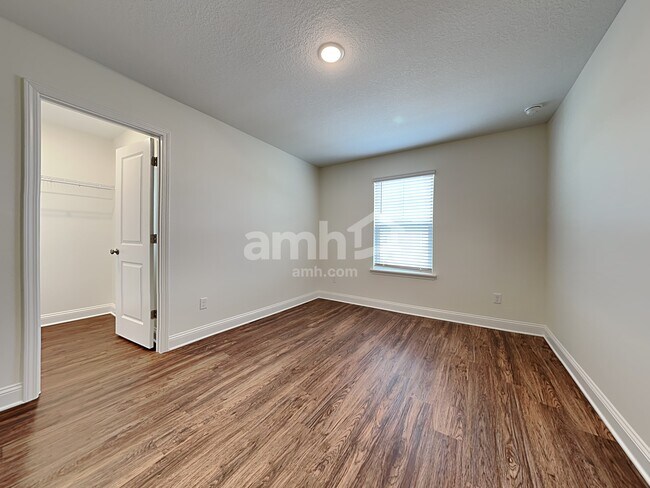 Building Photo - 83 Banyan Forest Drive