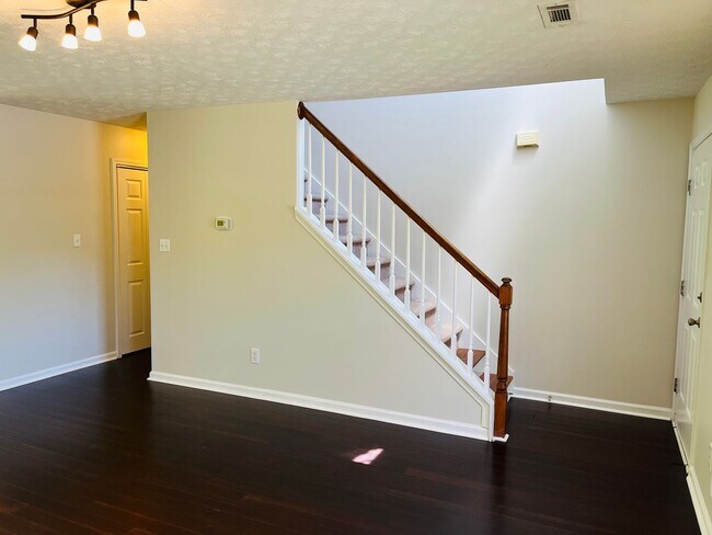 Building Photo - Beautiful 3 bedroom, 2 bathroom home located in Grantville! Must see!