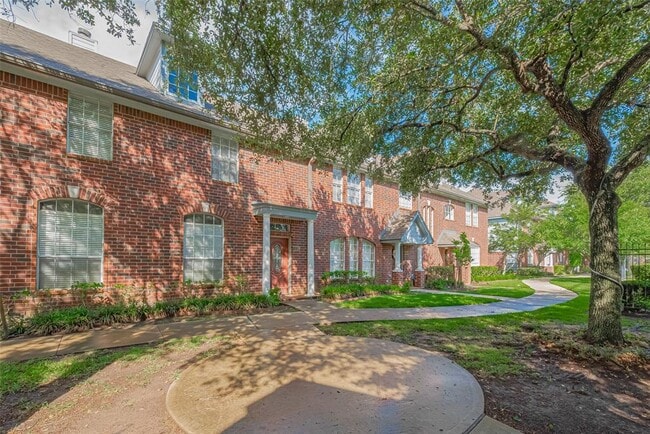 Building Photo - 1439 El Camino Village Dr