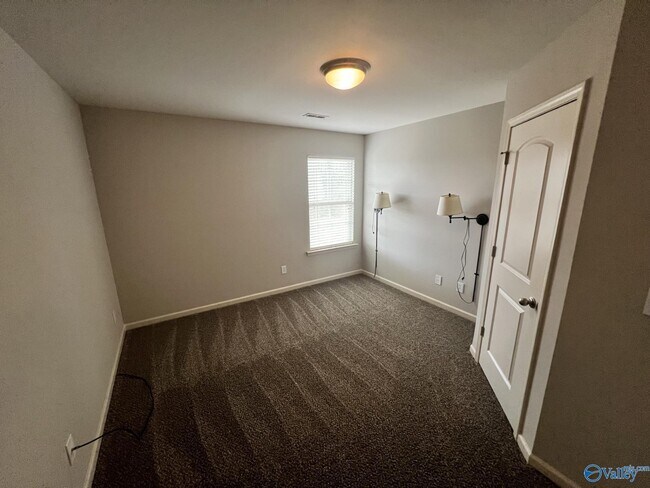 Building Photo - 1 Atherton Cir SW