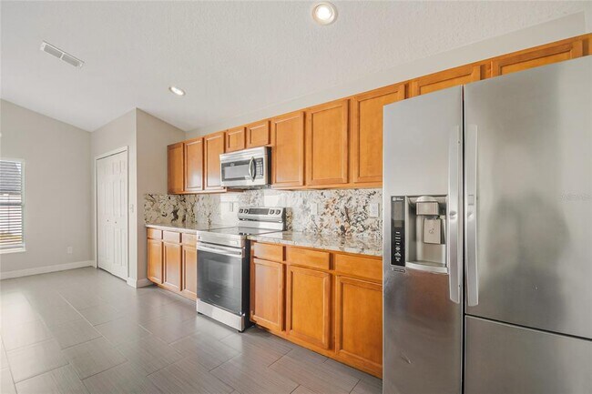 Building Photo - 4655 Doral Park Ave