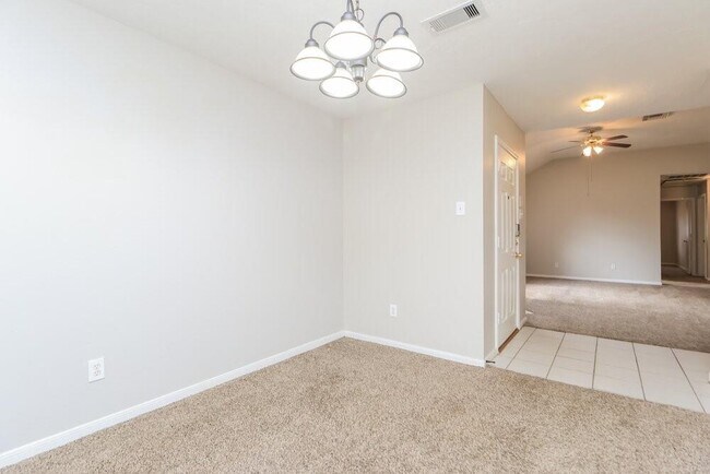 Building Photo - 12119 Bowsman Dr