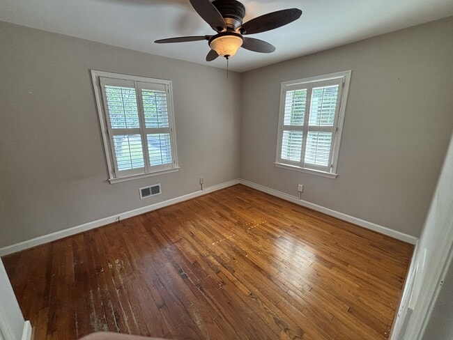 Building Photo - 726 Wisteria Dr