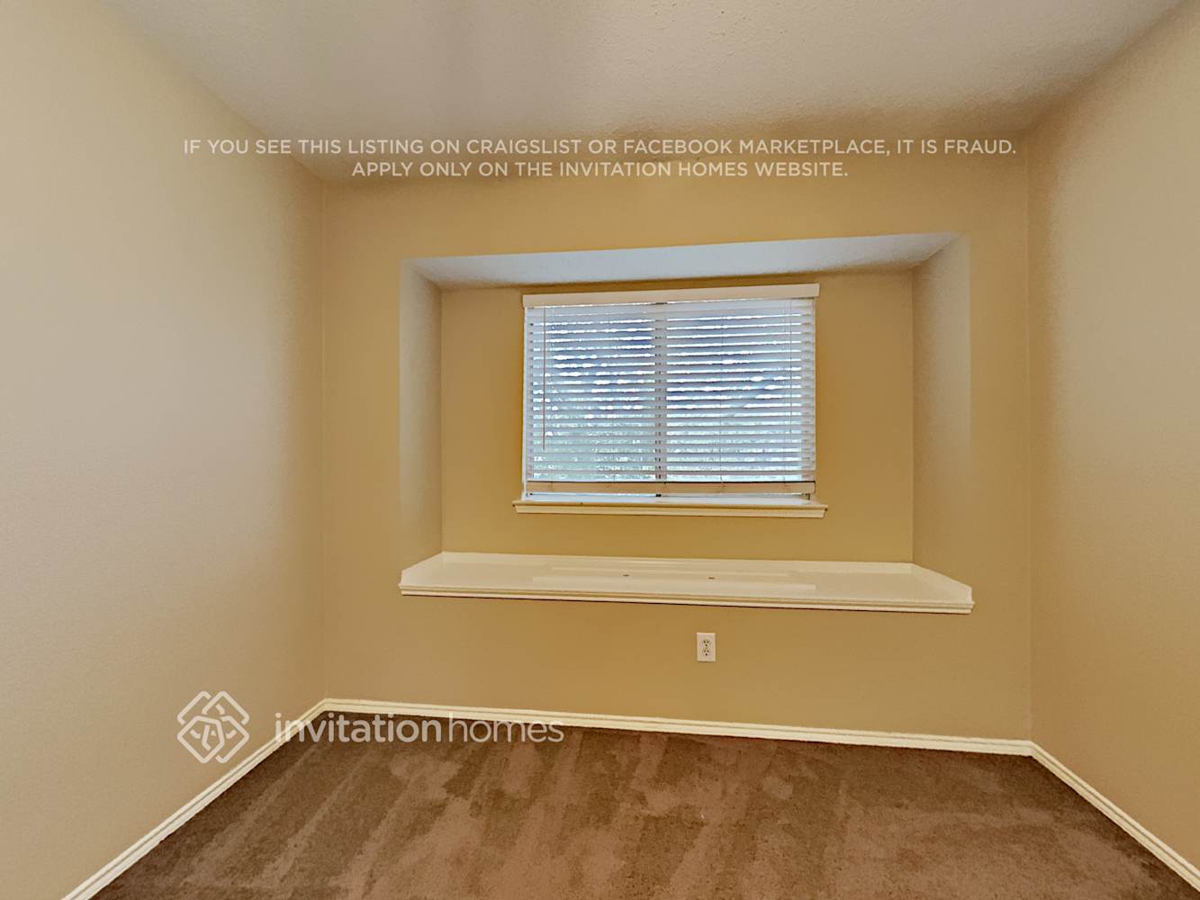 Building Photo - 921 Mockingbird Dr