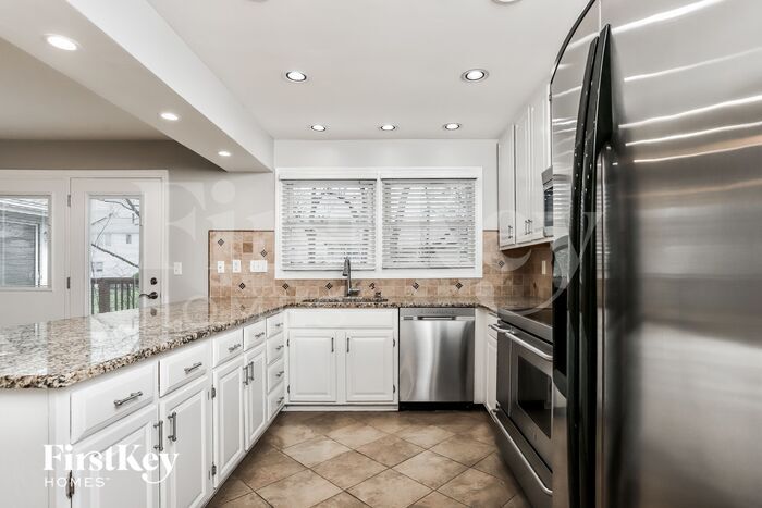 Building Photo - 15520 Golden Ridge Ct