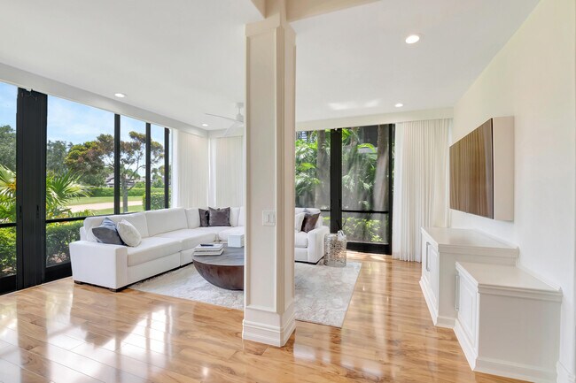 Building Photo - 17565 Ashbourne Ln