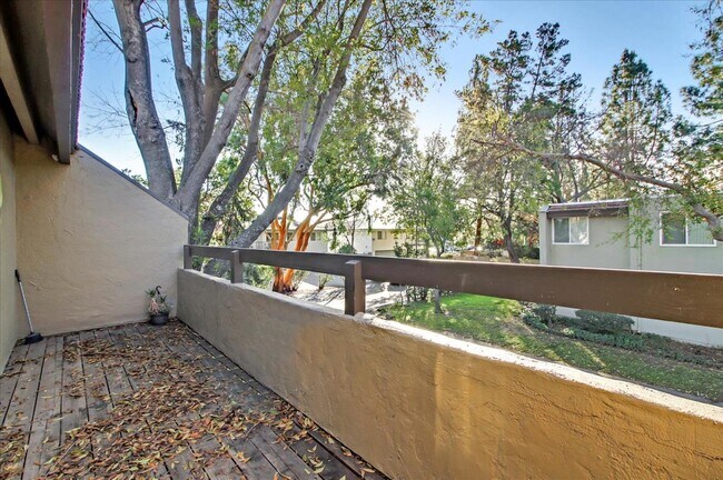 Building Photo - 280 Tradewinds Dr