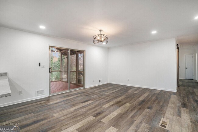 Building Photo - 3343 Spring Meadow Ct