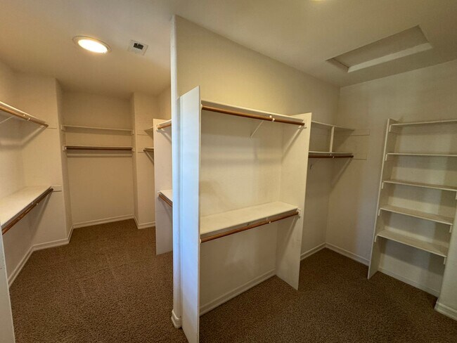 Building Photo - Gorgeous La Costa Executive Home – 5 Bed /...