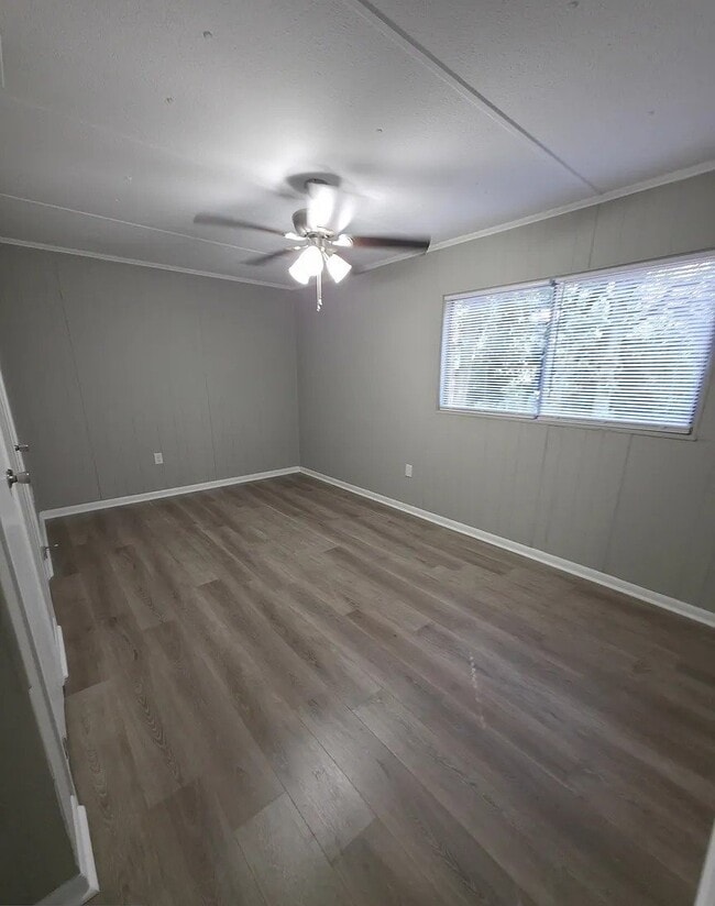Building Photo - 170 Kennedy Cir