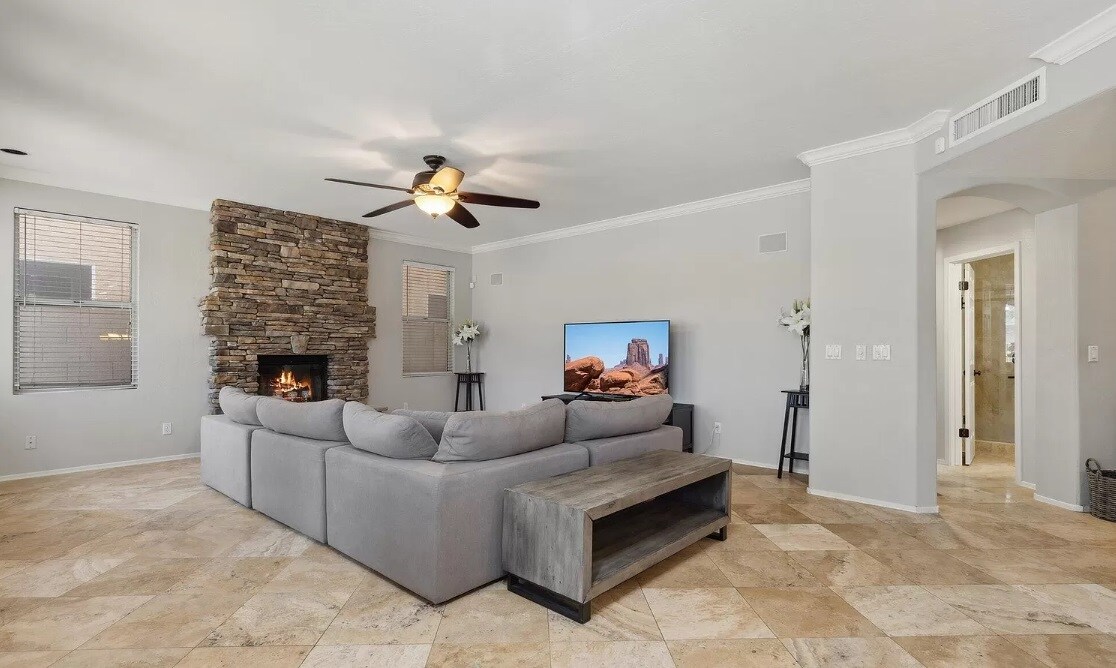 Building Photo - 519 W Mountain Vista Dr