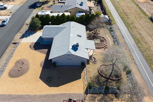 Building Photo - 3 bed, 2 bath home in Prescott Valley