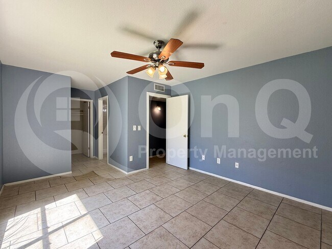Building Photo - 3119 W Cochise Dr