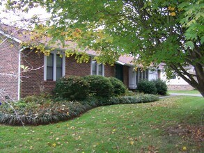 Building Photo - 3 bed, 2 bath ranch style home with large flat yard in Powell