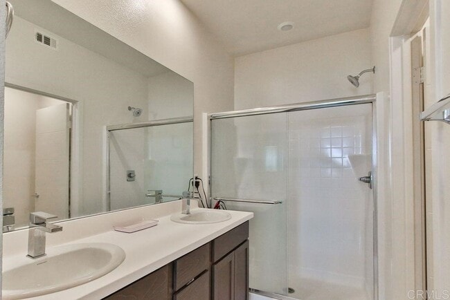 Building Photo - Newer 3 Bedroom Townhouse Near Otay Ranch ...