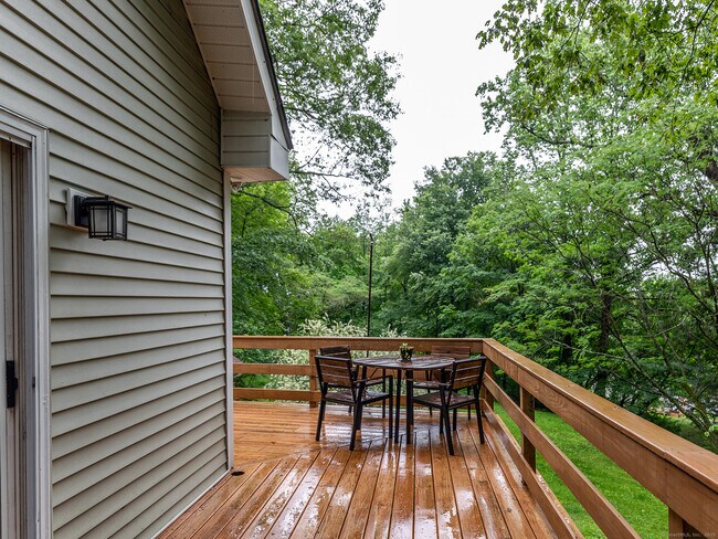 Building Photo - 7 Owls Nest Ln
