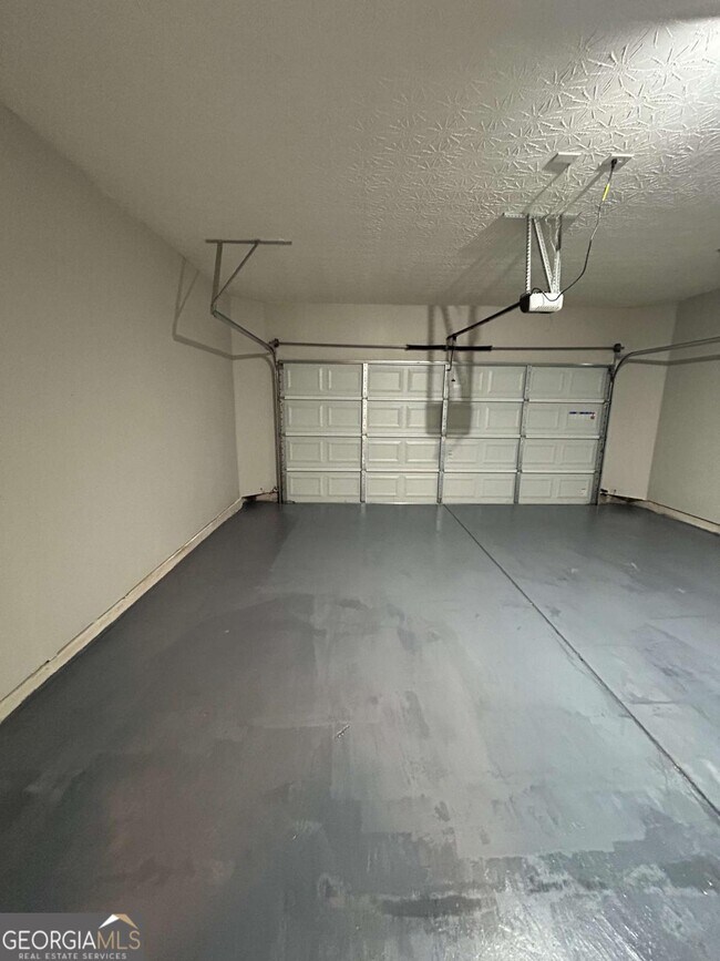 Building Photo - 607 Pecan Knoll Dr