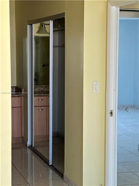 Building Photo - 3800 S Ocean Dr