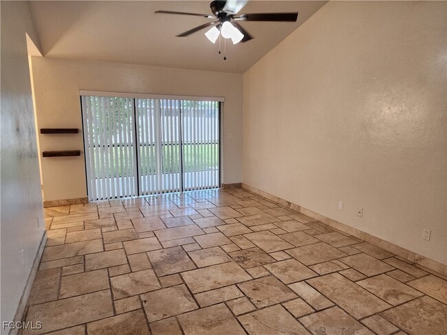 Building Photo - 612 SW 8th Ct