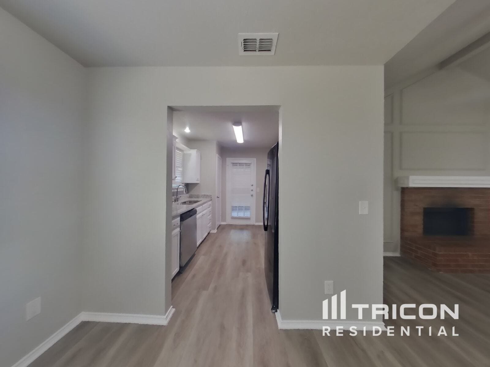 Building Photo - 335 Pin Oak Ln