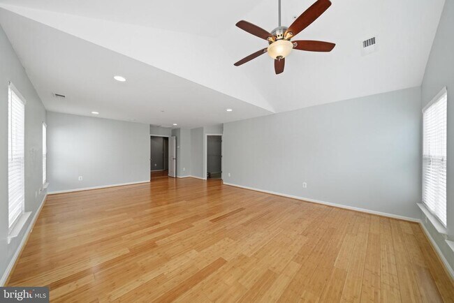 Building Photo - 13131 Clarksburg Square Rd