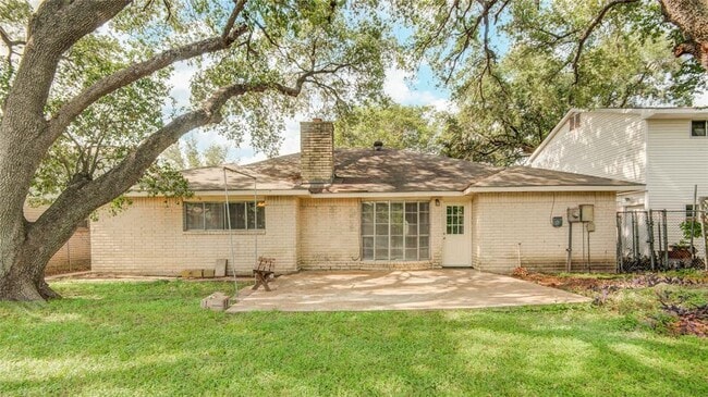 Building Photo - 11427 Newbrook Dr