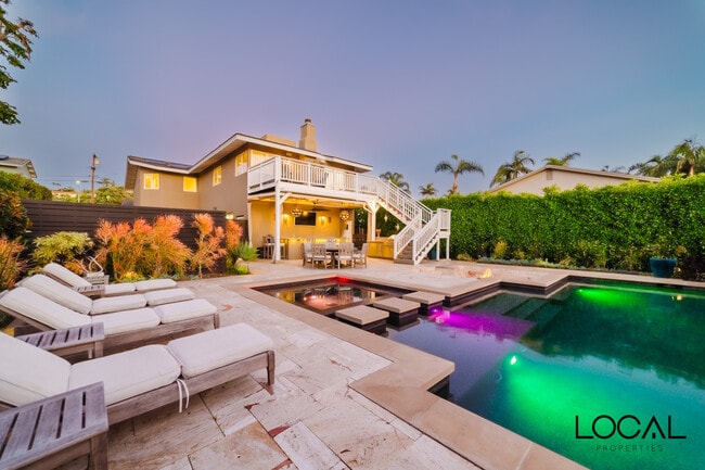 Building Photo - 801 N Rios Ave