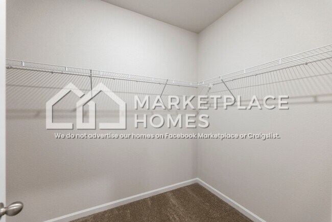 Building Photo - 1274 Fendt Dr
