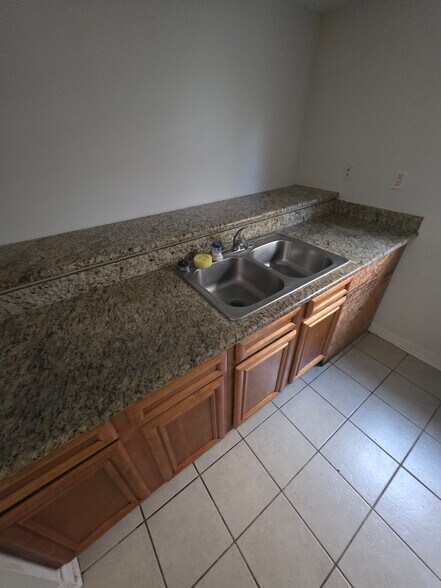 Building Photo - 6847 Mayo Blvd