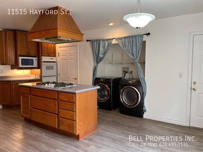 Building Photo - 11515 Hayford St