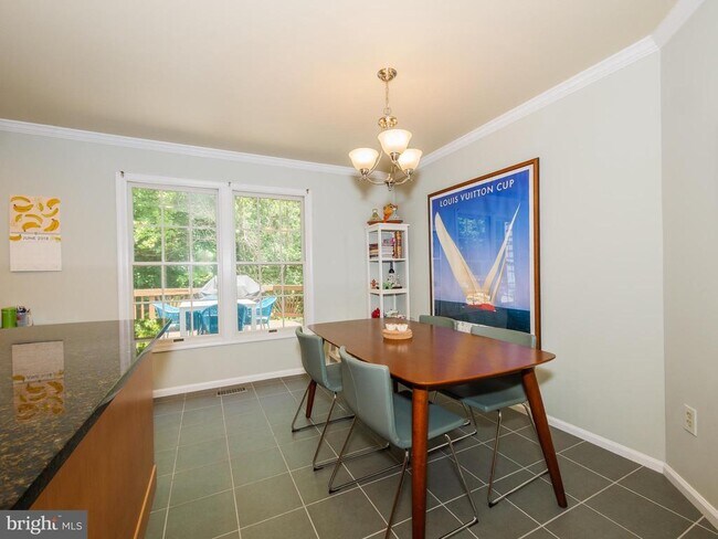 Building Photo - 9419 Steeple Ct