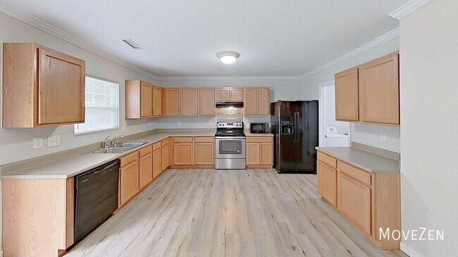 Building Photo - 4435 Stonewall Dr