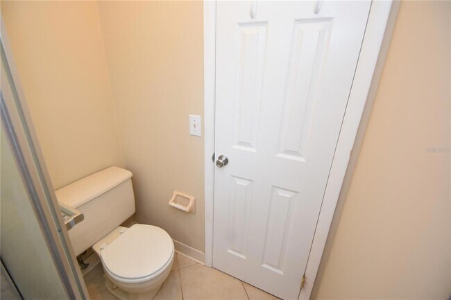 Building Photo - 6 Broadmore Cir