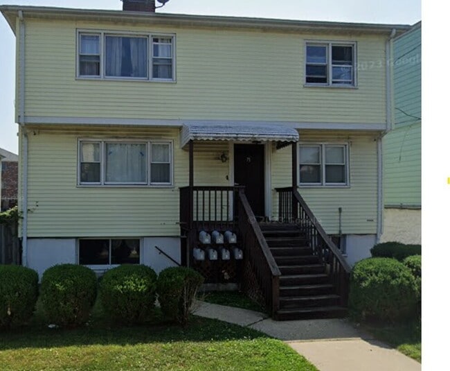 Building Photo - 71 Virgil St