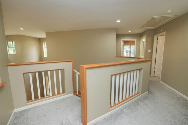 Building Photo - 47 E Greywing Cir