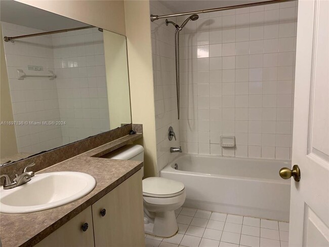 Building Photo - 1 bedroom in Pembroke Pines FL 33025