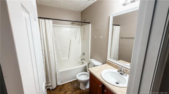 Building Photo - 770 Conestoga Dr
