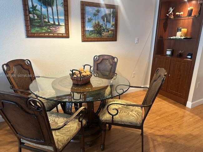 Building Photo - 6917 Collins Ave