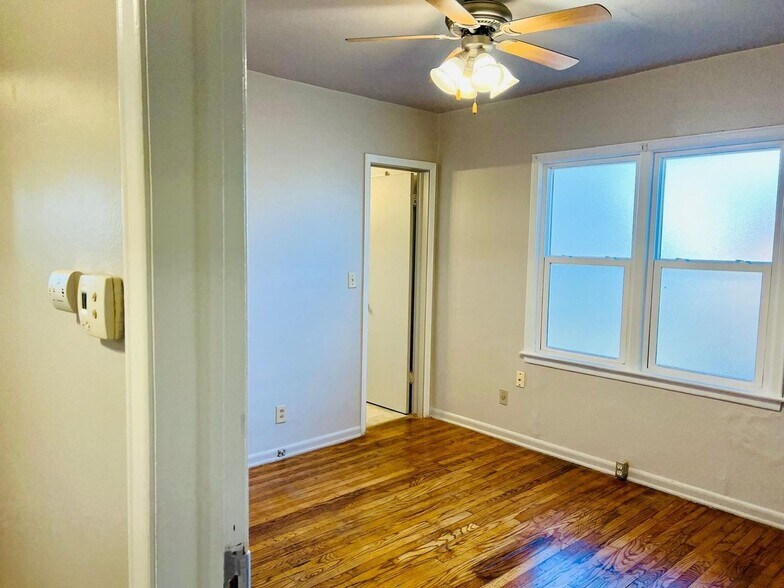 Building Photo - 2120 23rd St